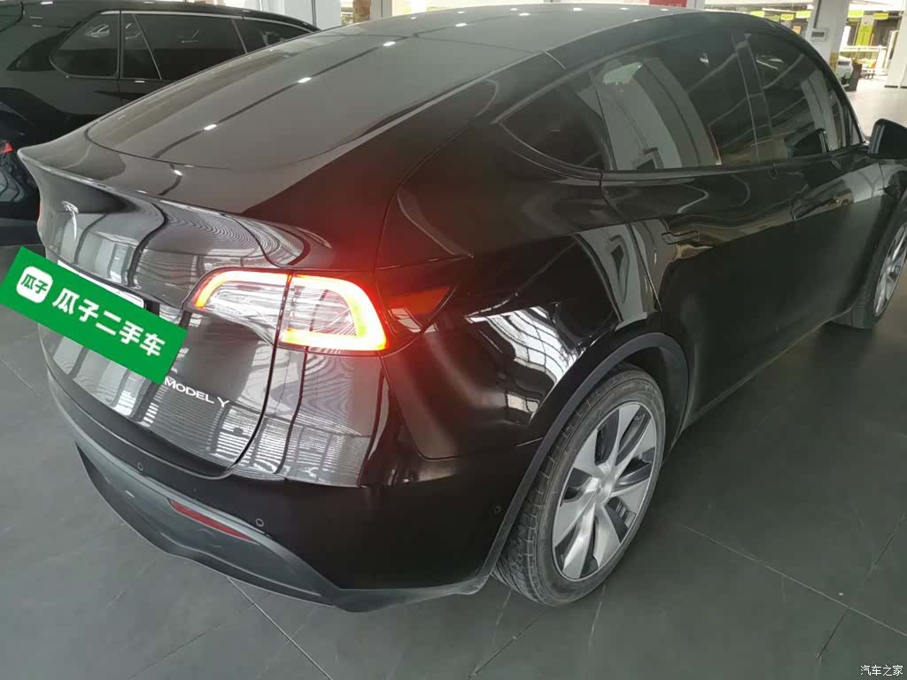 Tesla Model Y, 2023 все фото