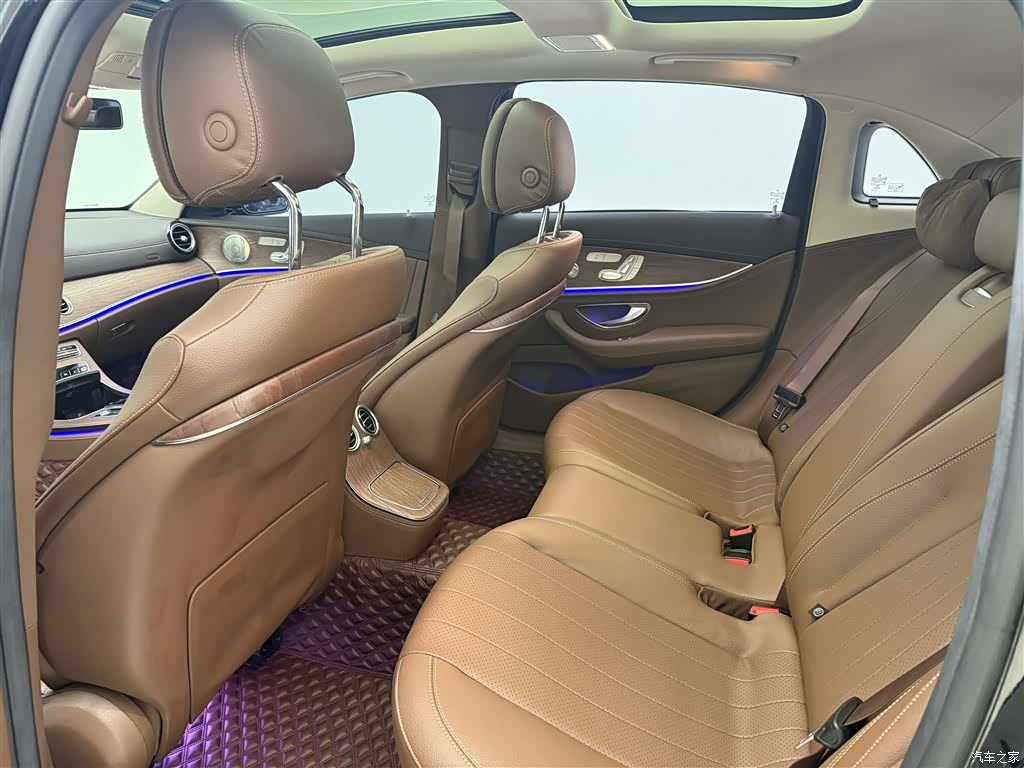 Mercedes-Benz E-Class, 2022 19