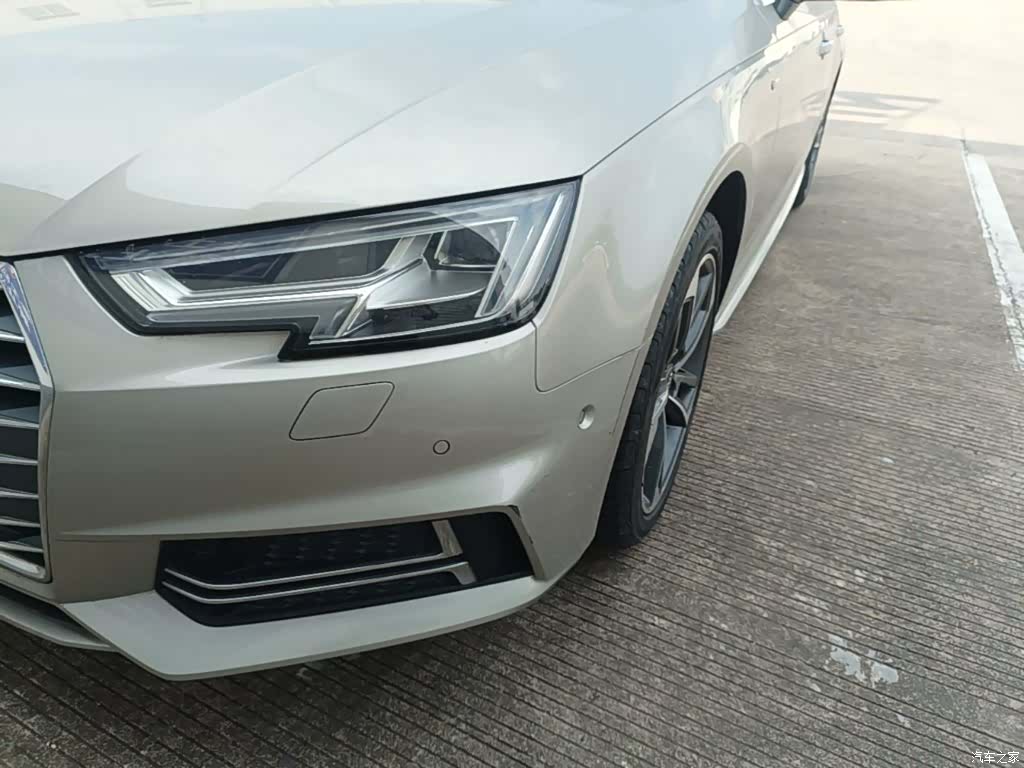 Audi A4L, 2019 24