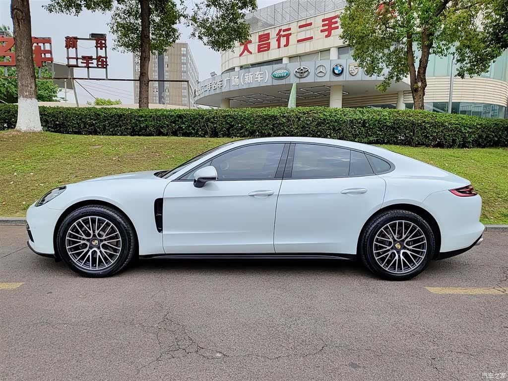 Porsche Panamera, 2018 3