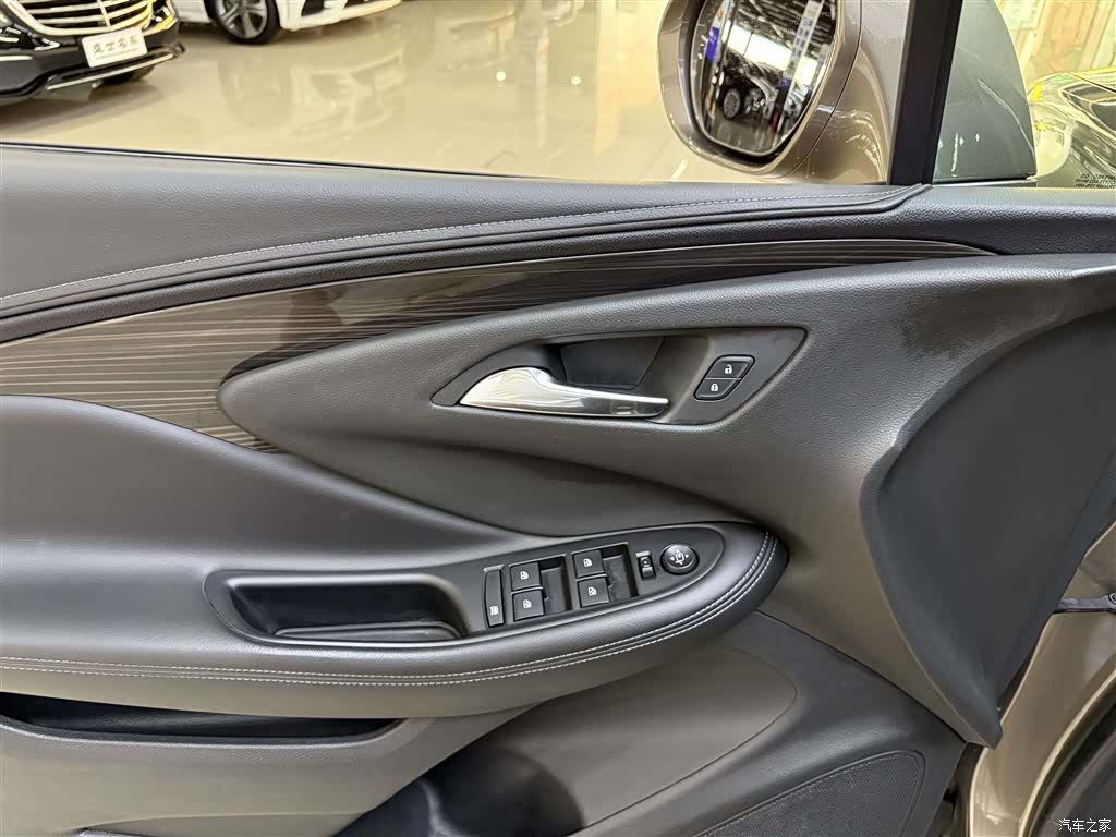 Buick Envision Plus, 2018 10
