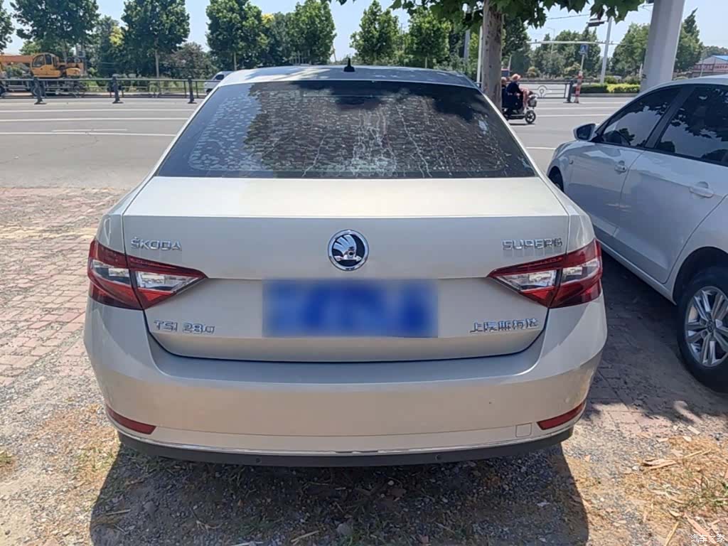 Skoda Superb, 2018 6