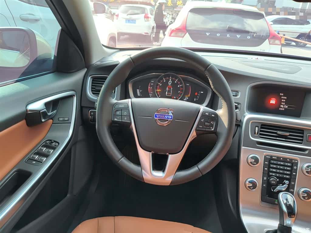 Volvo S60, 2017 11