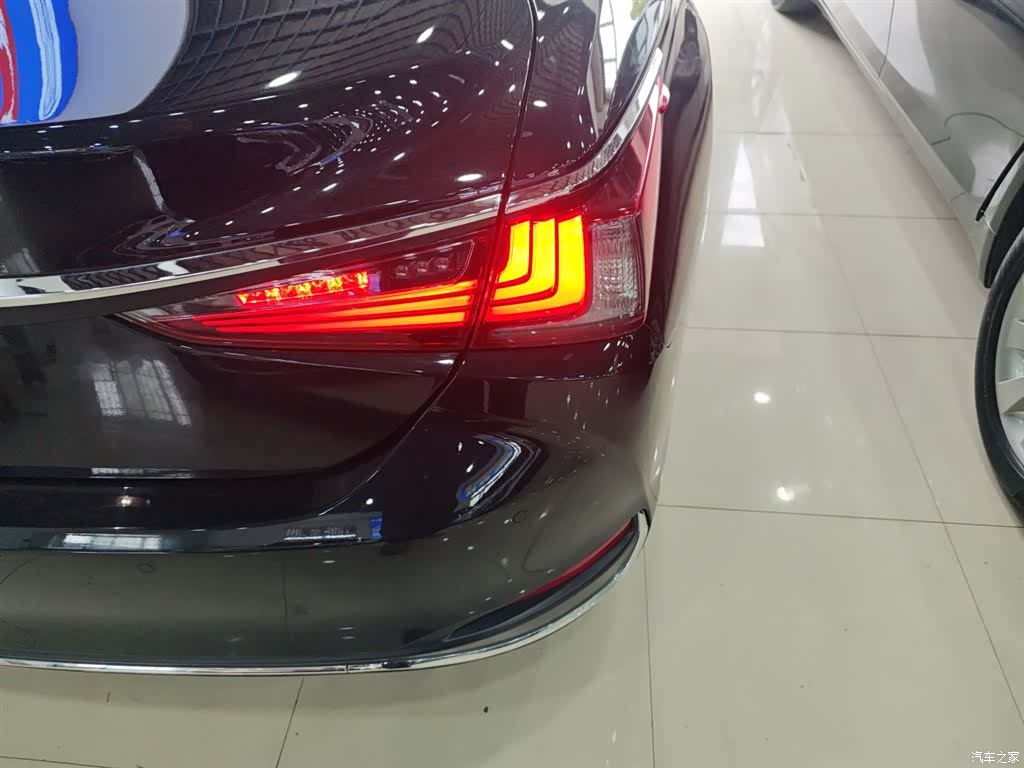 Lexus ES, 2023 8