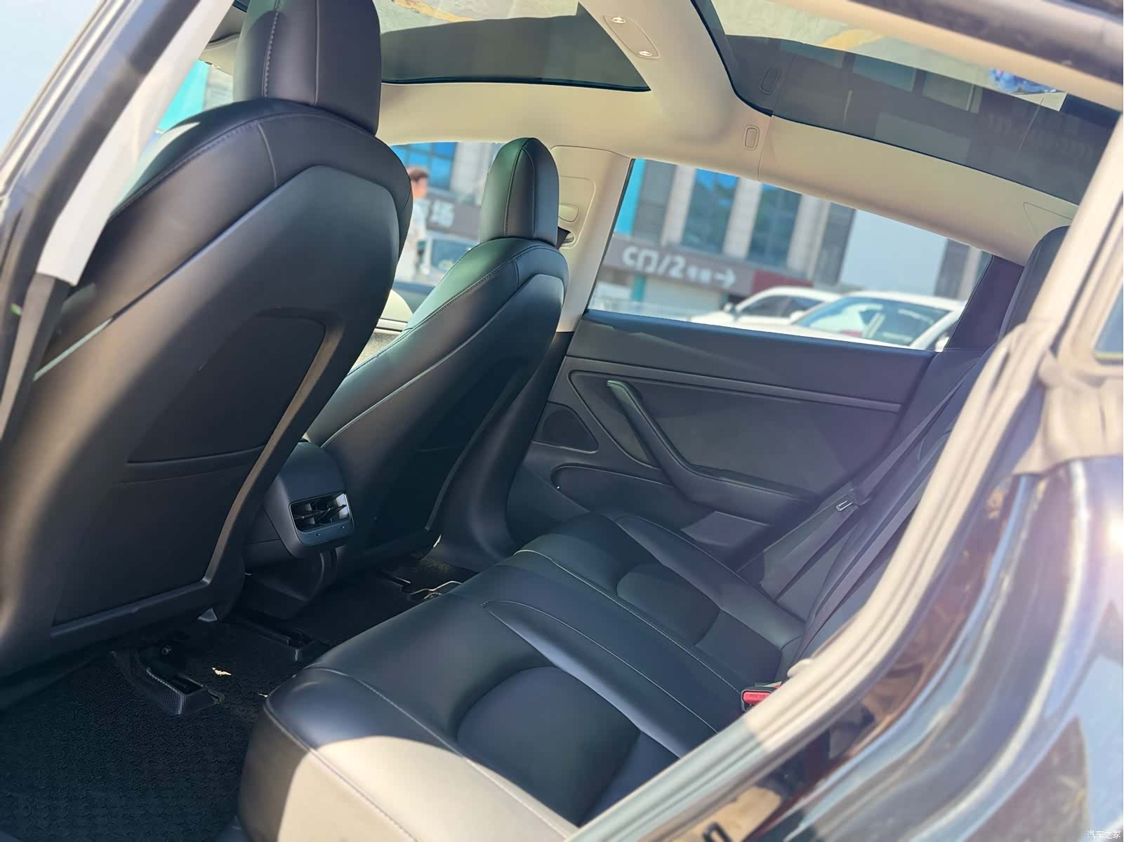 Tesla Model 3, 2020 9