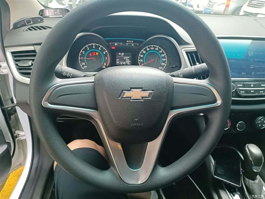 Chevrolet 320, 2018 11