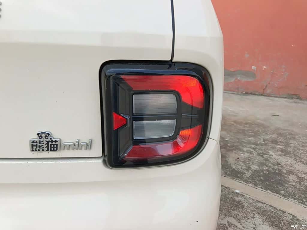 Geely Panda, 2025 8