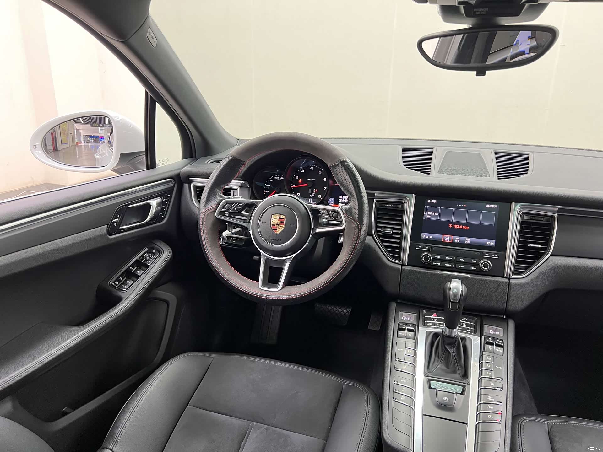 Porsche Macan, 2017 11