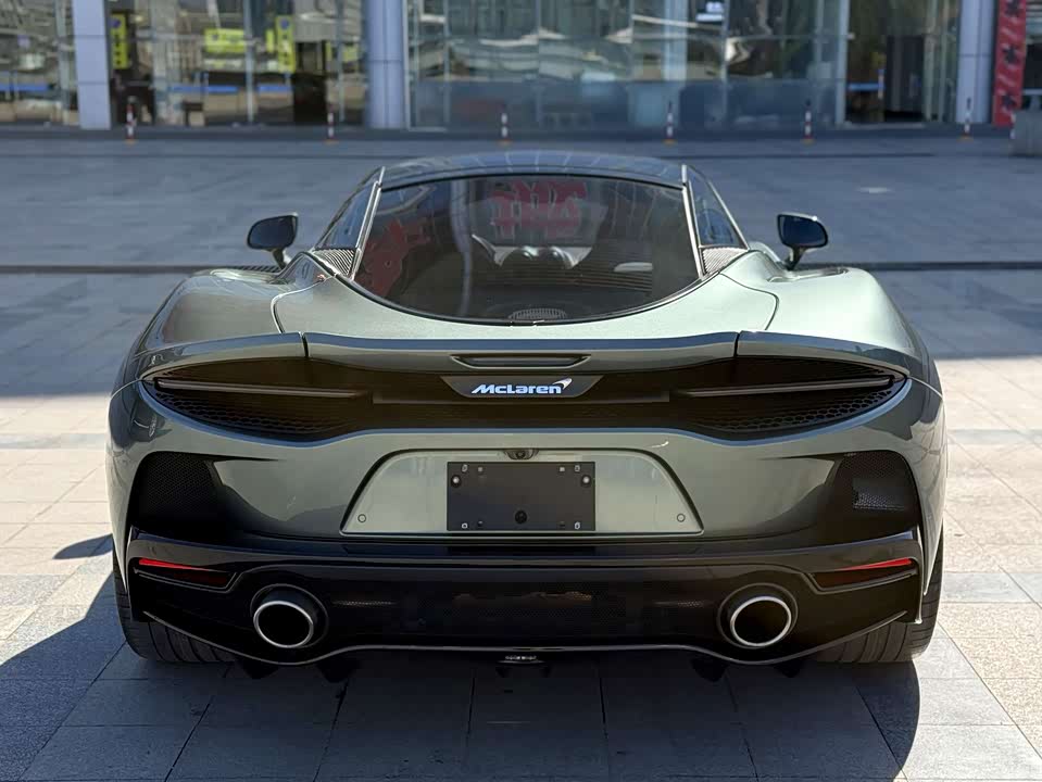 McLaren GT