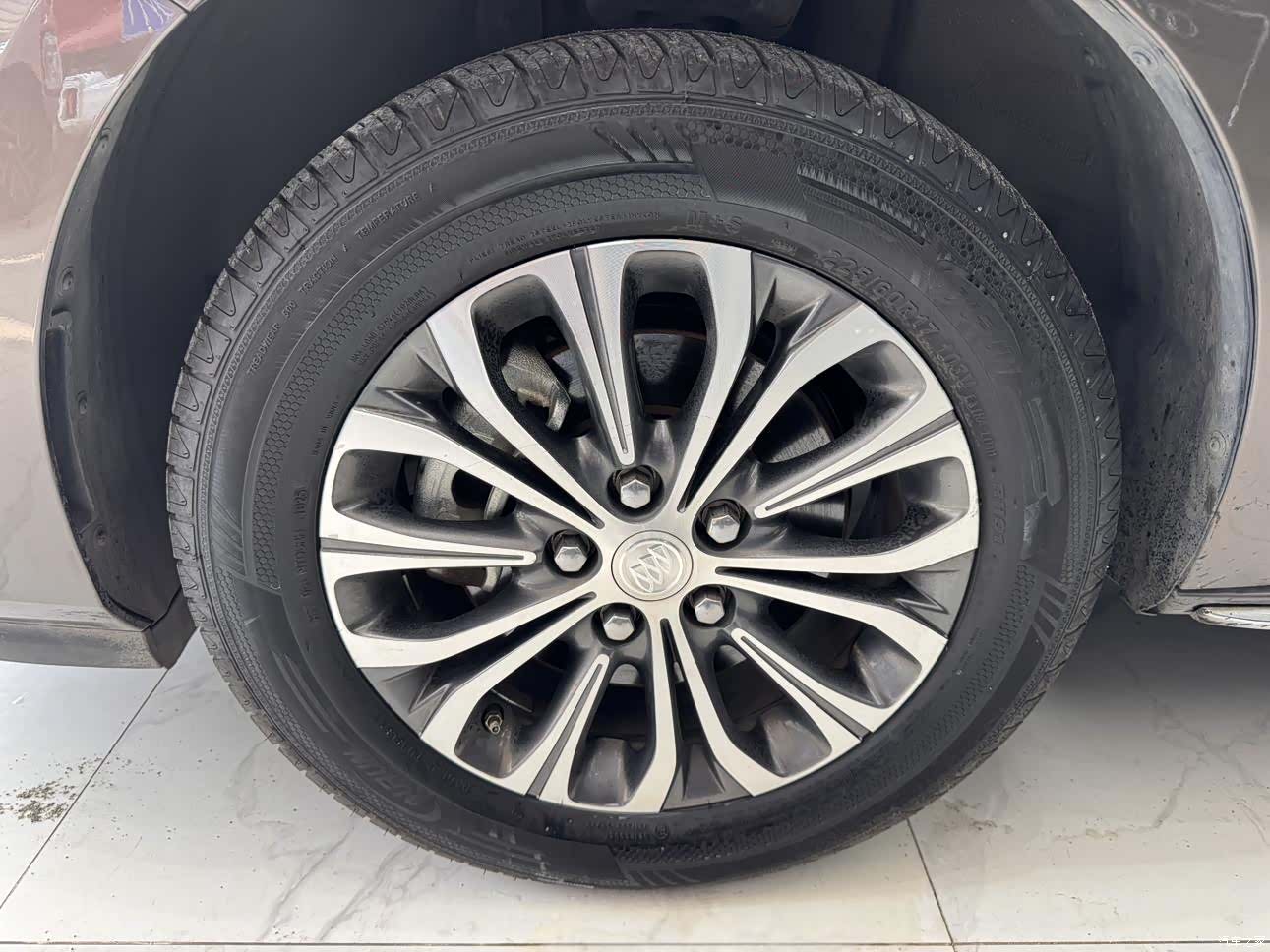 Buick GL8, 2023 11