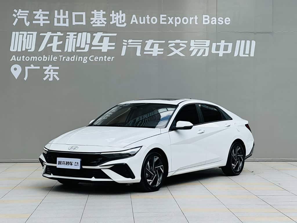 Hyundai Elantra 2023 1.5L CVT LUX Luxury
