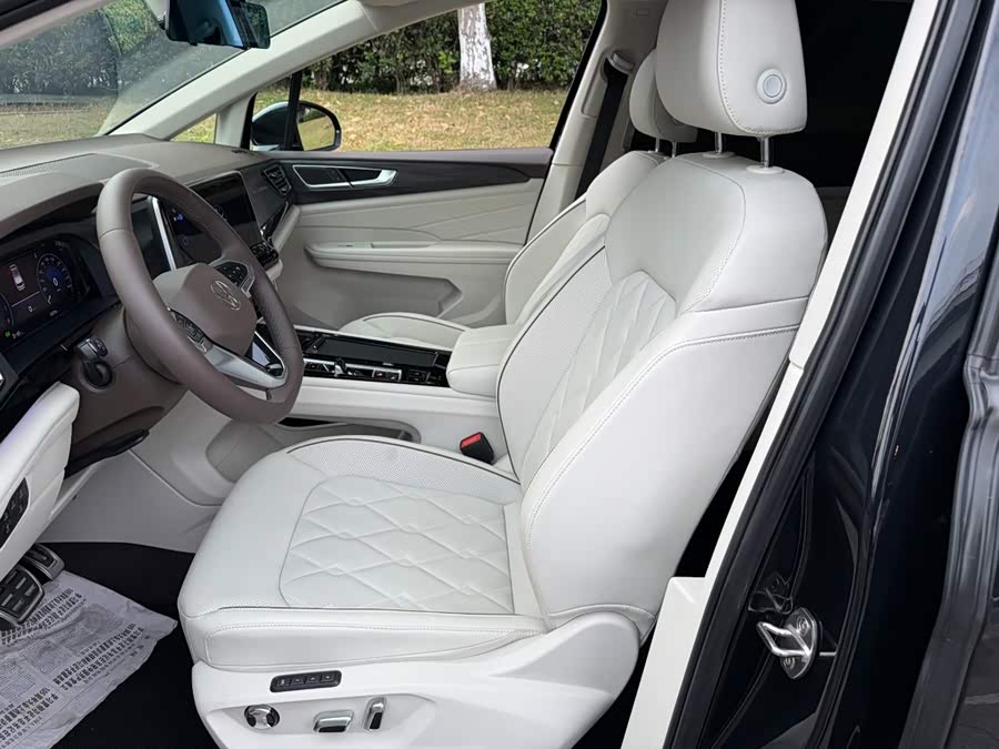Volkswagen Viloran 2023, фото 8