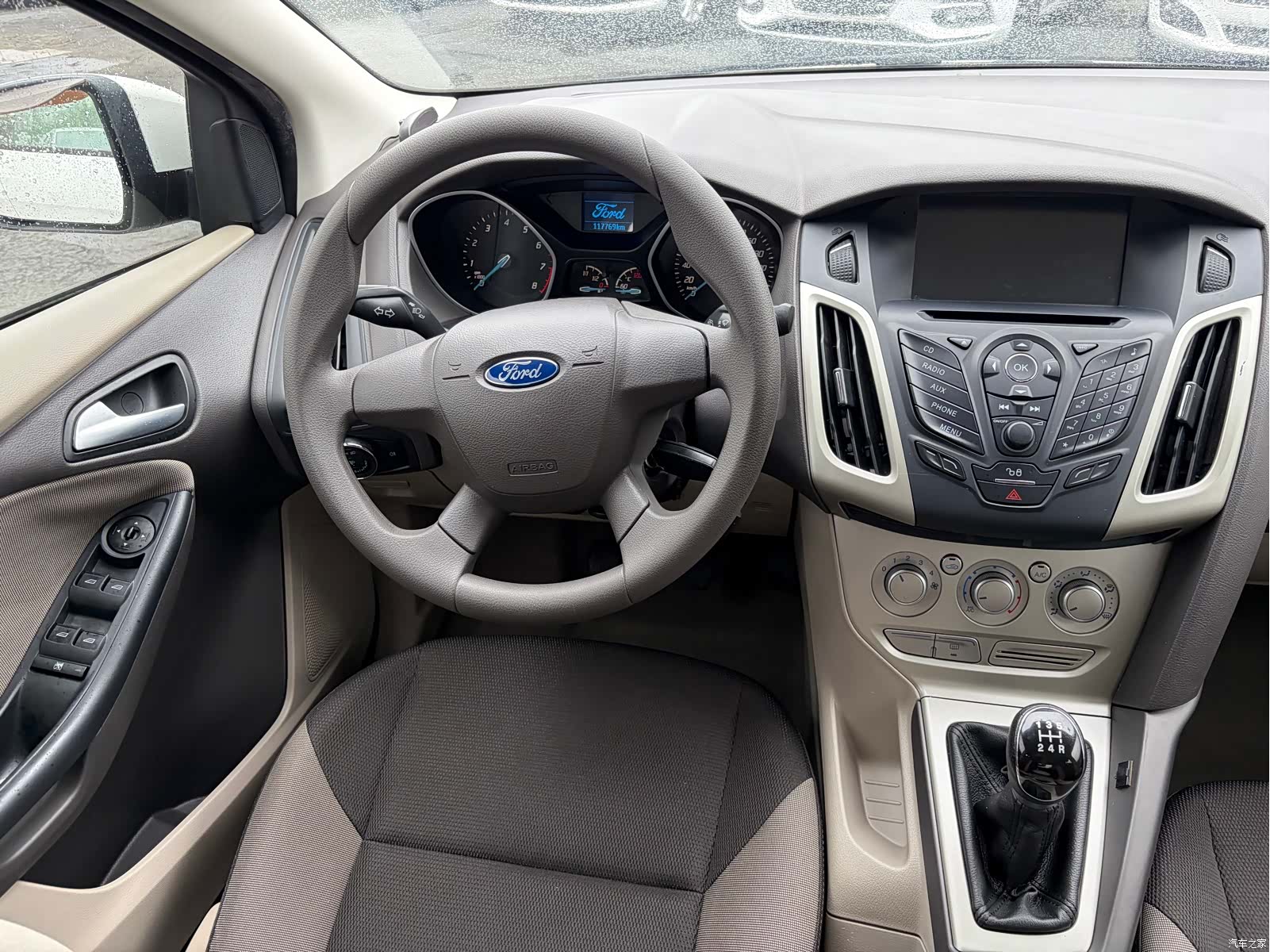 Ford Focus, 2014 11