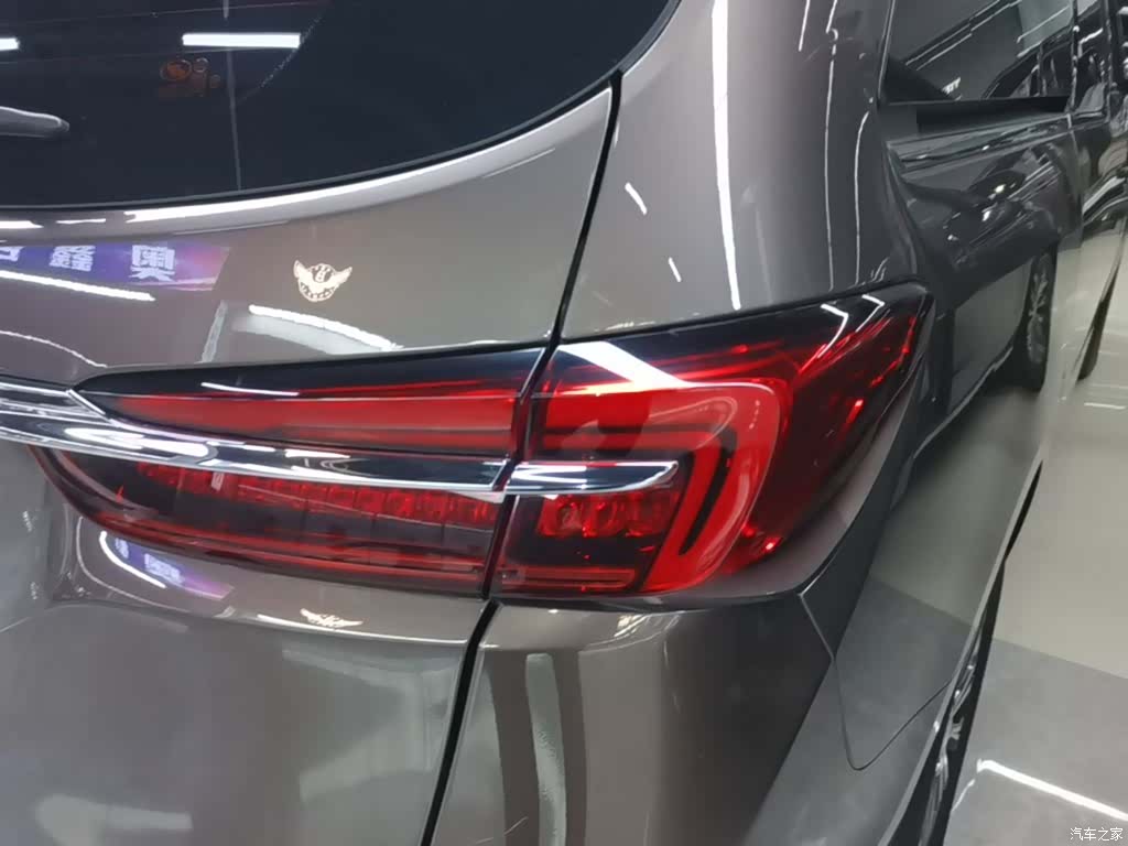 Buick GL8, 2024 8