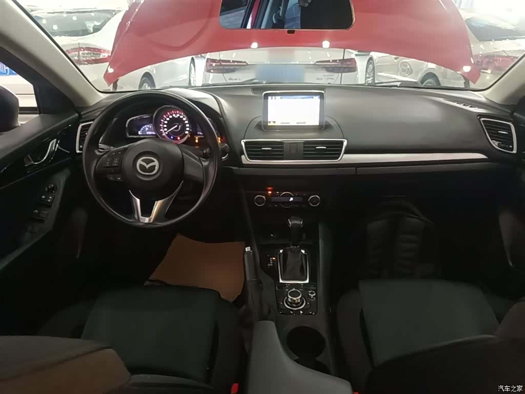 Mazda Mazda3, 2015 10