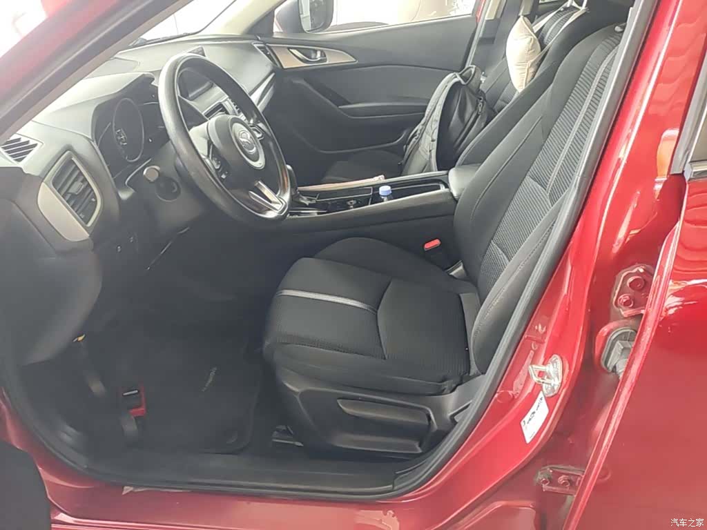 Mazda Mazda3, 2018 8
