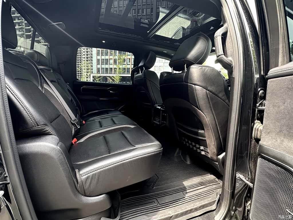 RAM Trucks, 2023 8