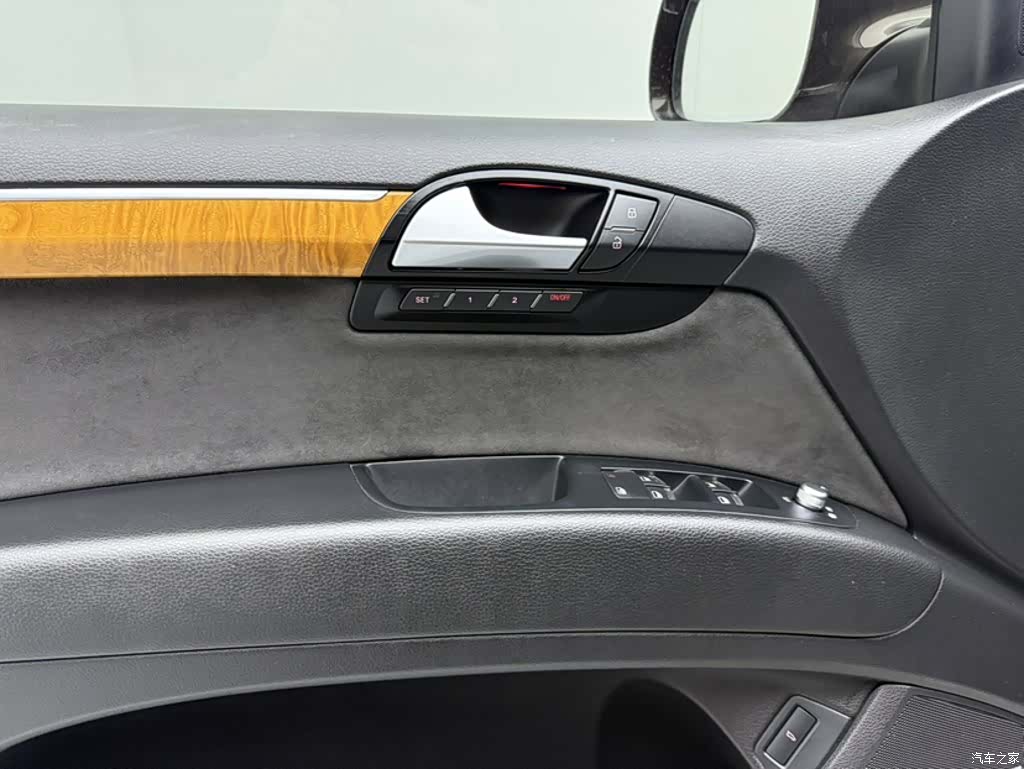 Audi Q7, 2015 все фото