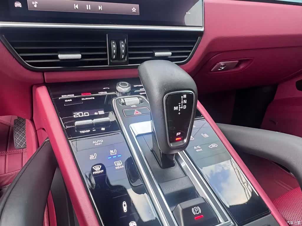 Porsche Cayenne, 2022 11