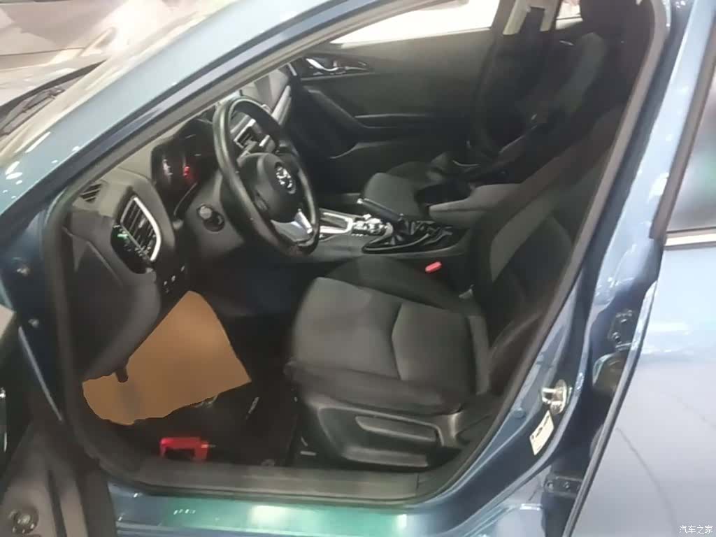 Mazda Mazda3, 2017 15
