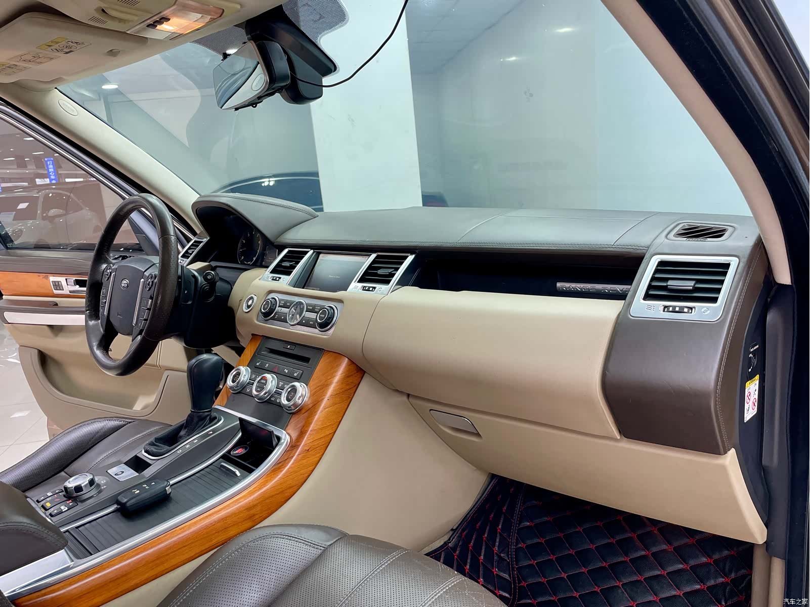 Land Rover Range Rover, 2010 13