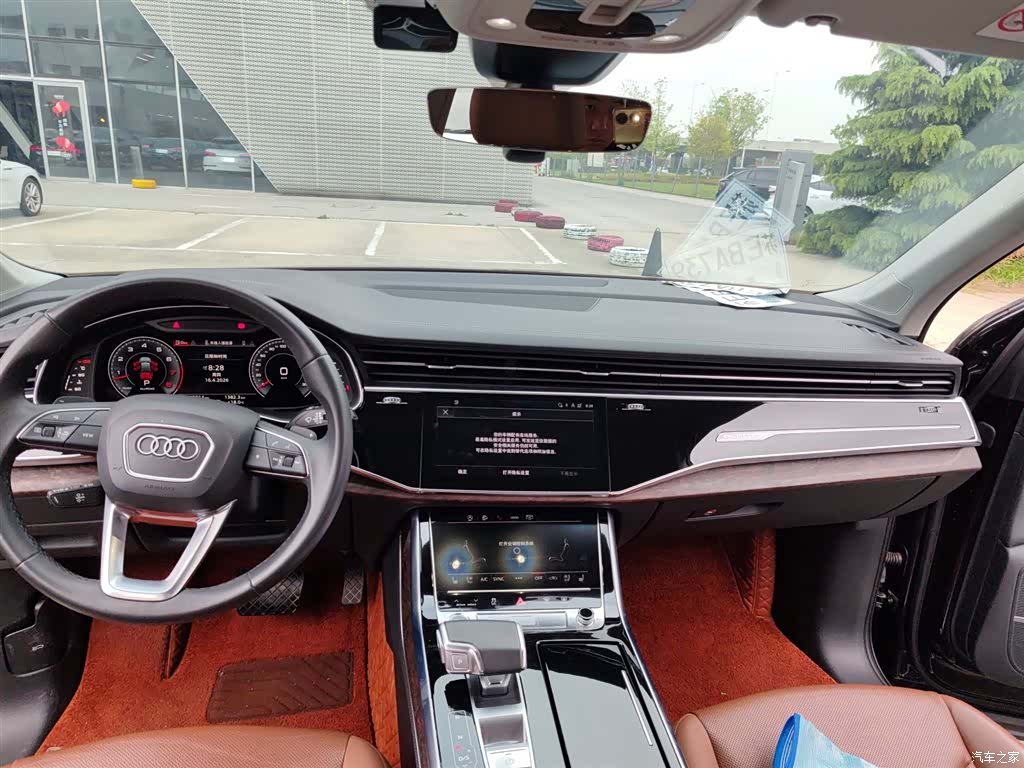 Audi Q7, 2024 9