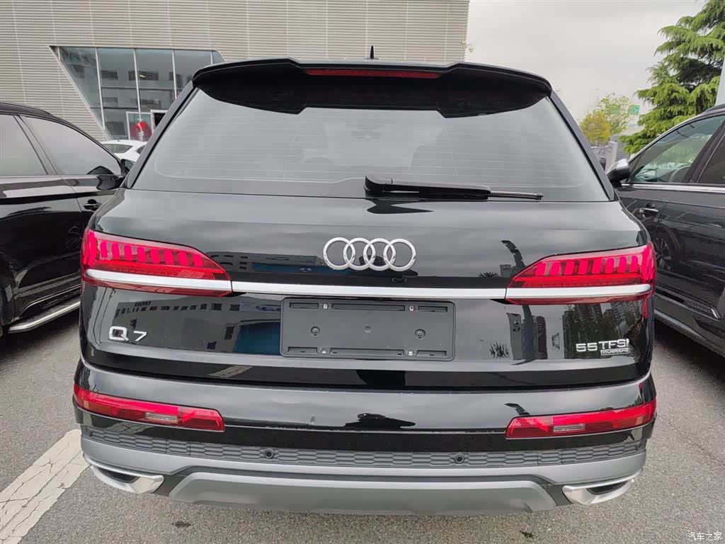 Audi Q7, 2024 4