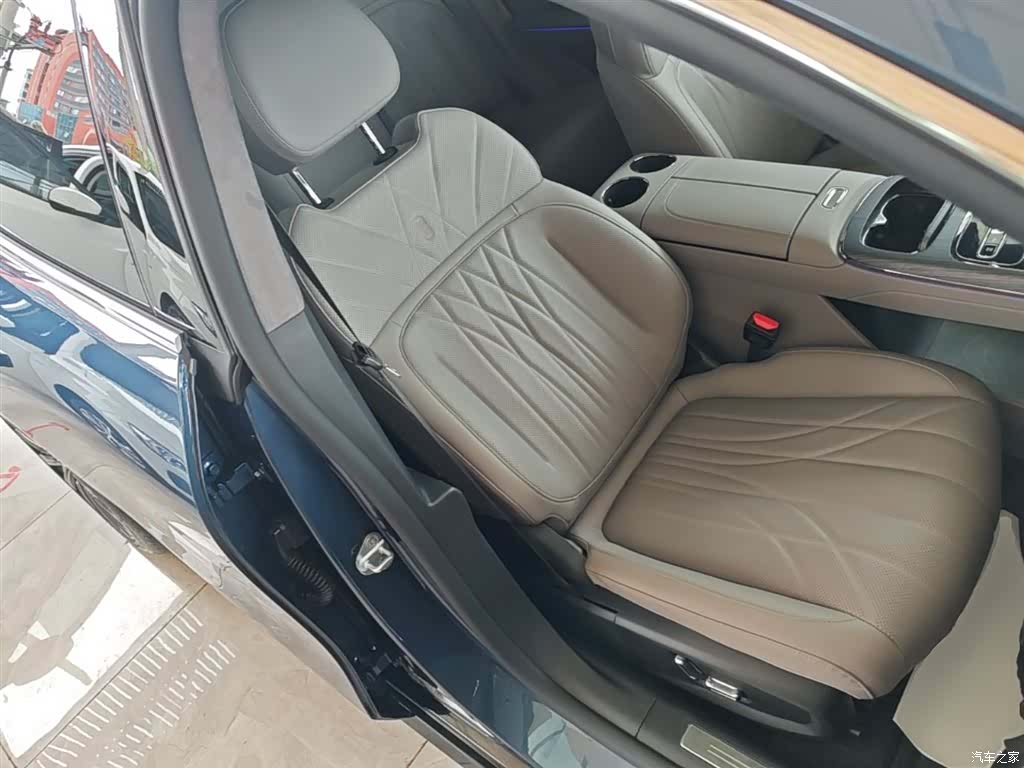 Geely 8, 2025 25