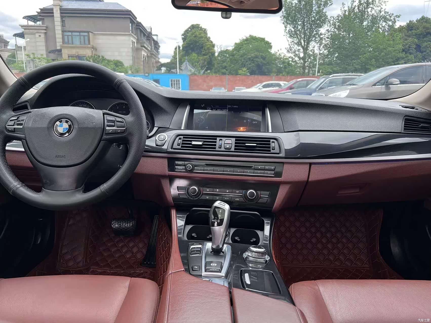 BMW 5 Series, 2015 11