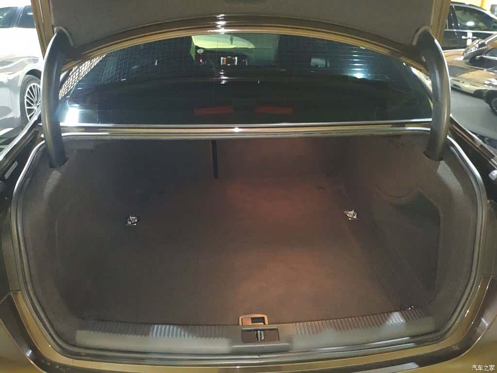 Audi A4L, 2015 9