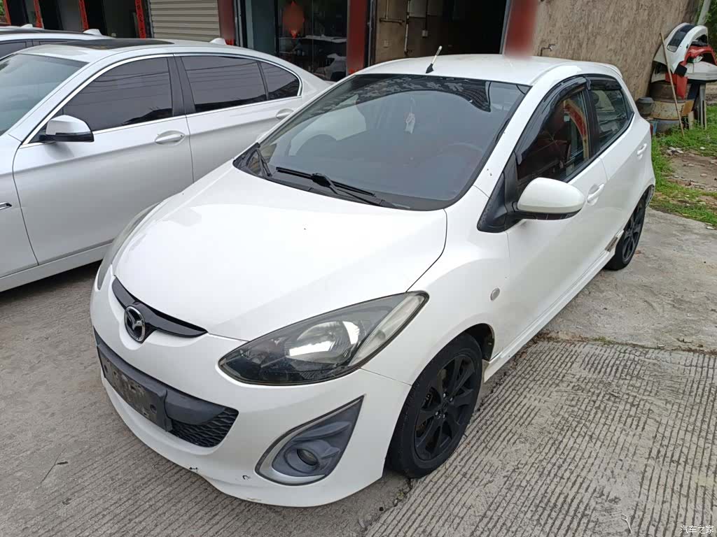 Mazda 2, 2014 2