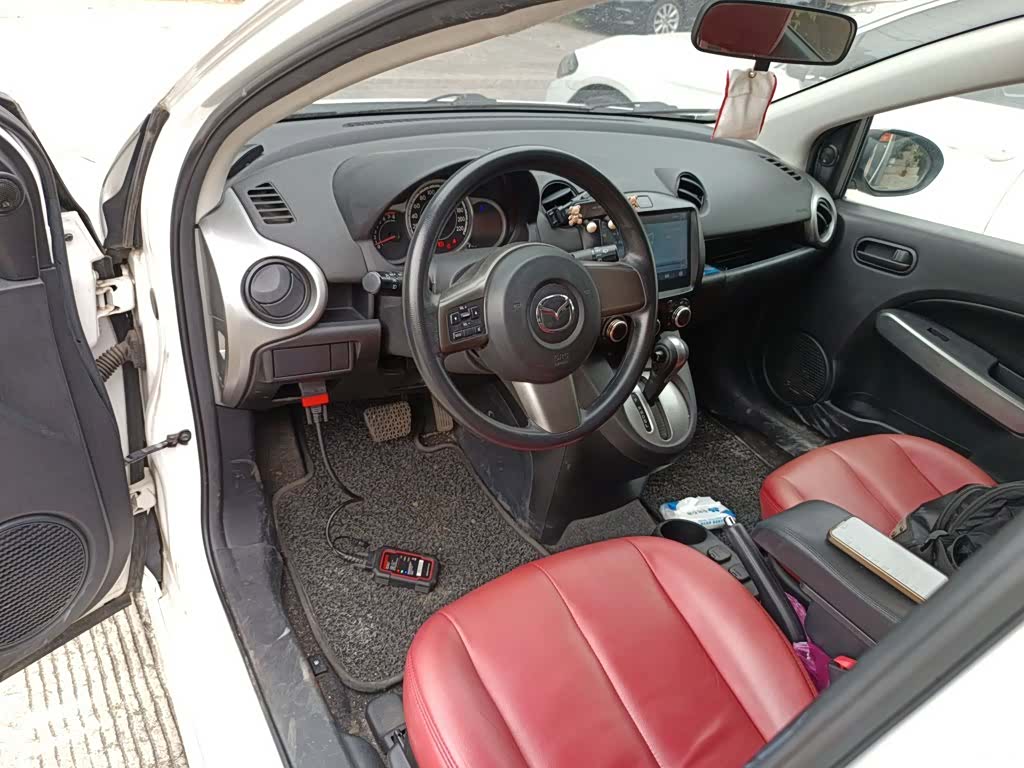 Mazda 2, 2014 10