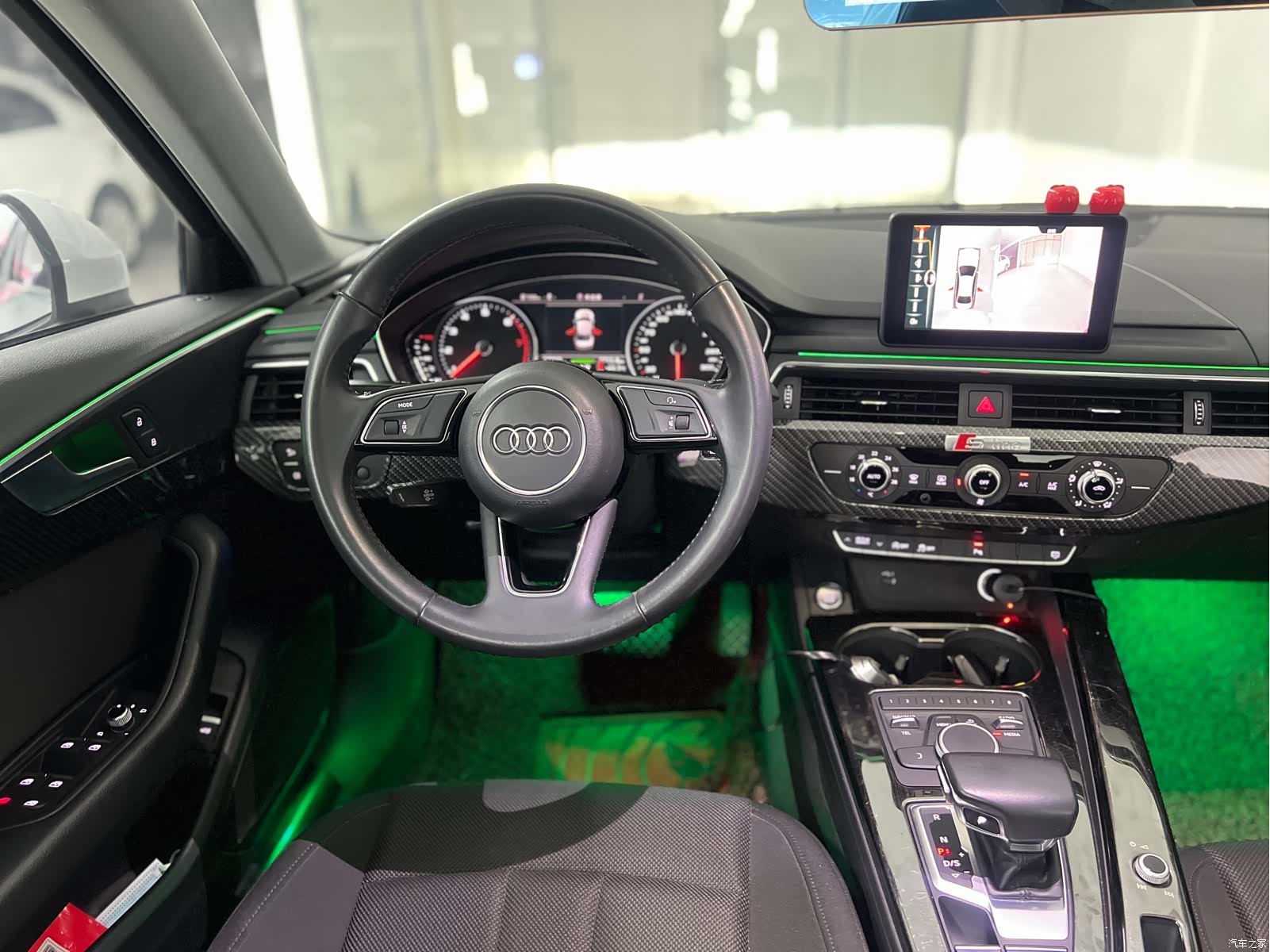 Audi A4L, 2018 9