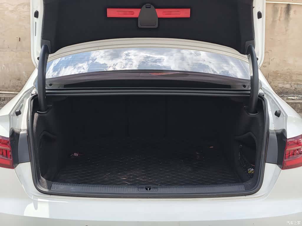 Audi A4L, 2019 10