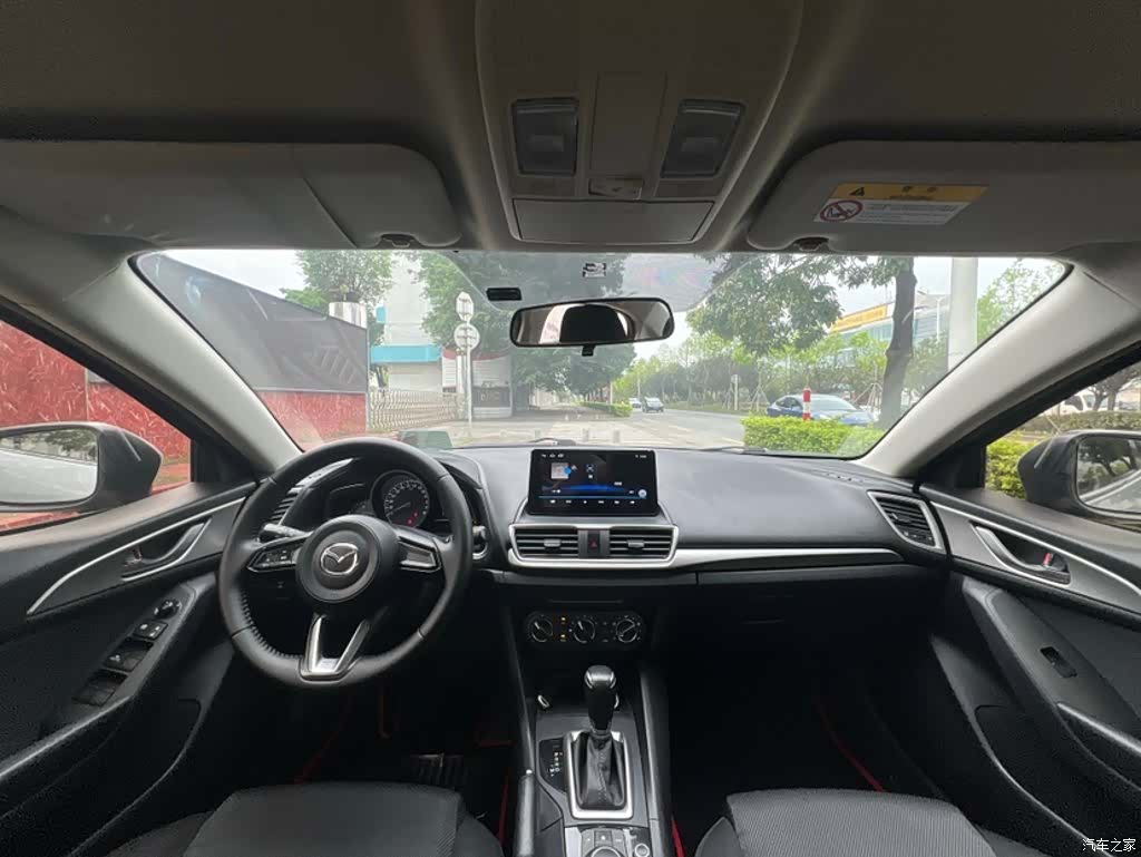 Mazda Mazda3, 2019 13