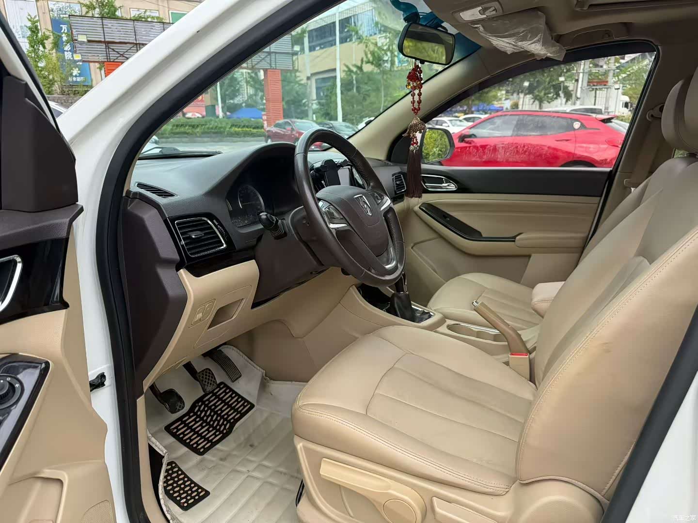 Wuling 730, 2015 4