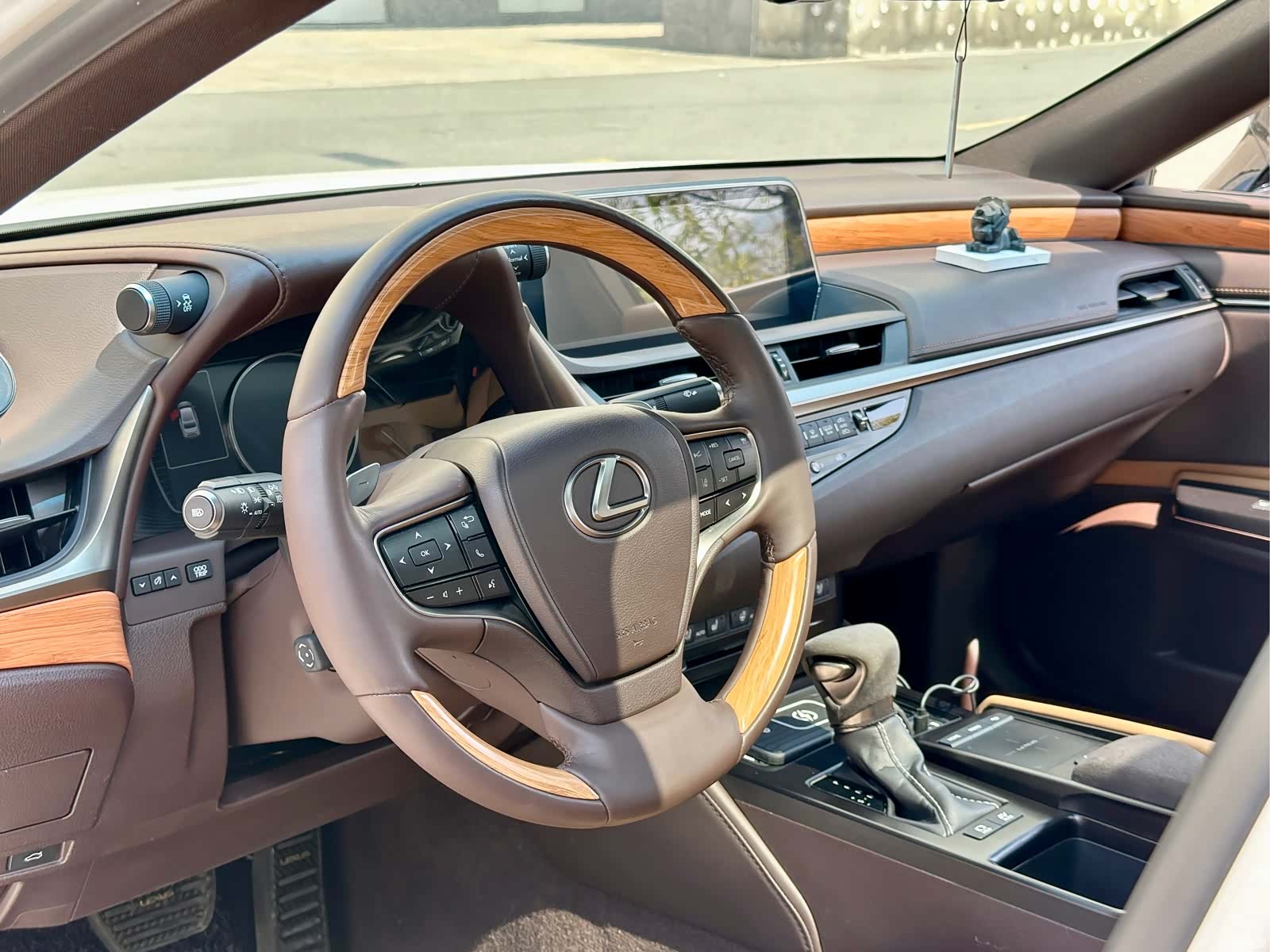 Lexus ES, 2020 9