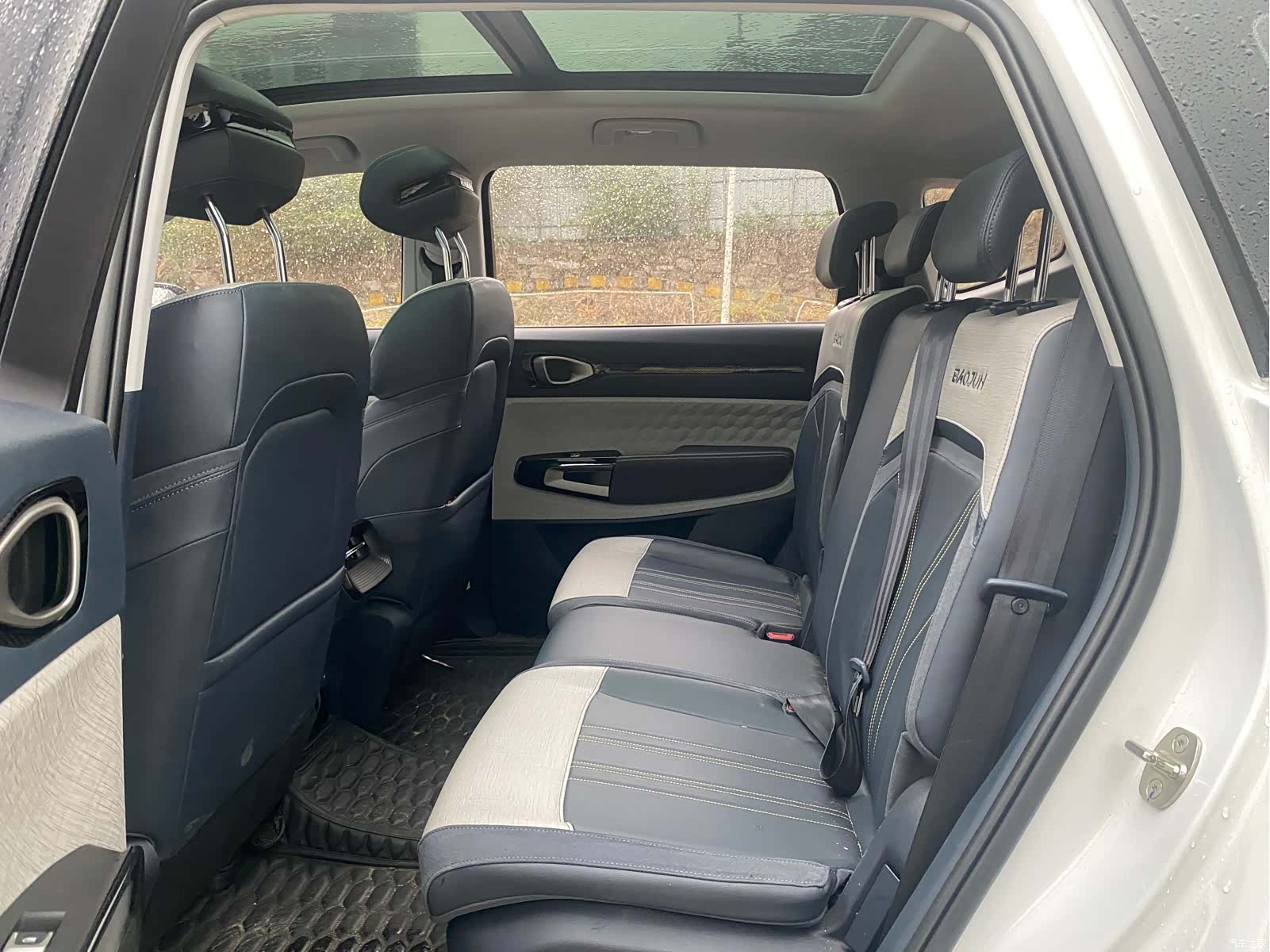 Wuling RM-5, 2020 13