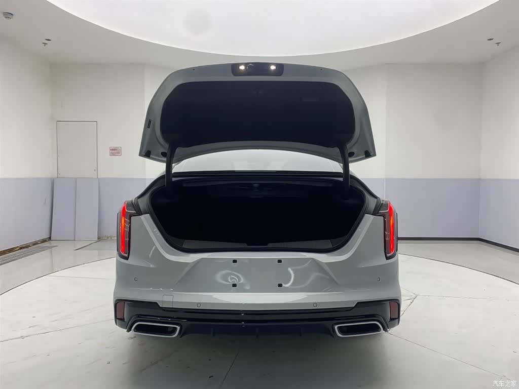 Cadillac CT4, 2022 28