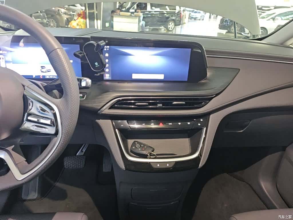 Buick GL8, 2025 13