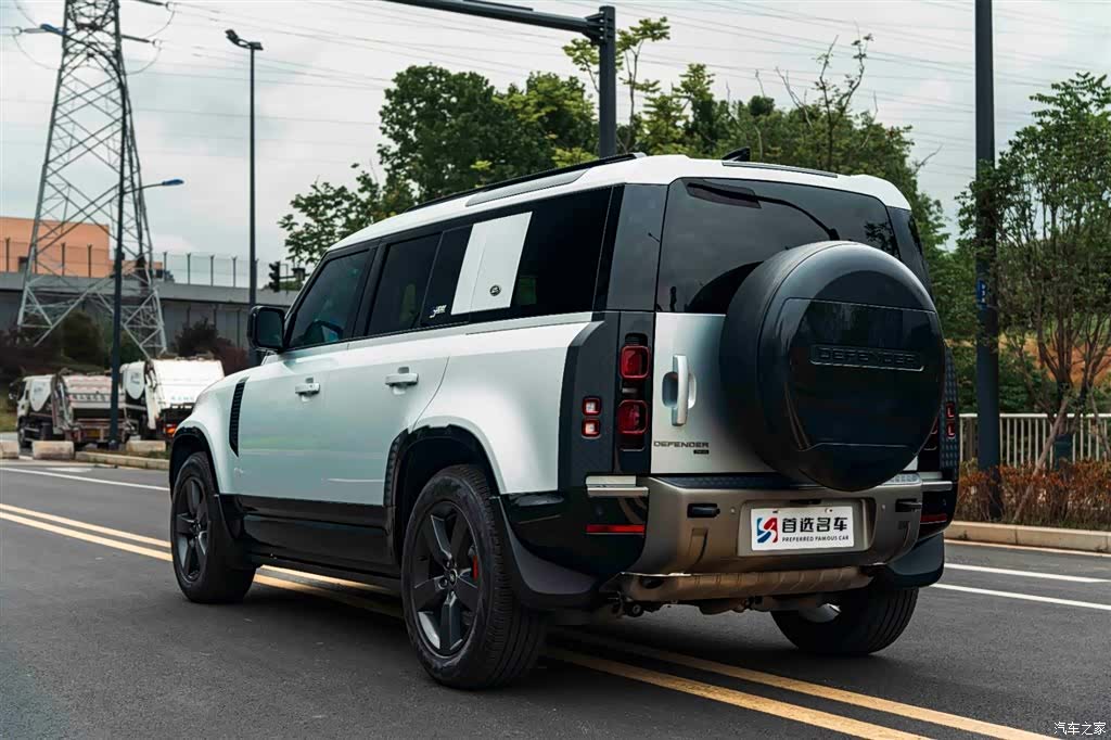 Land Rover Defender, 2022 7