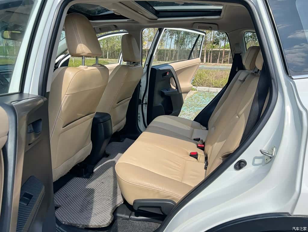 Toyota RAV4, 2014 21