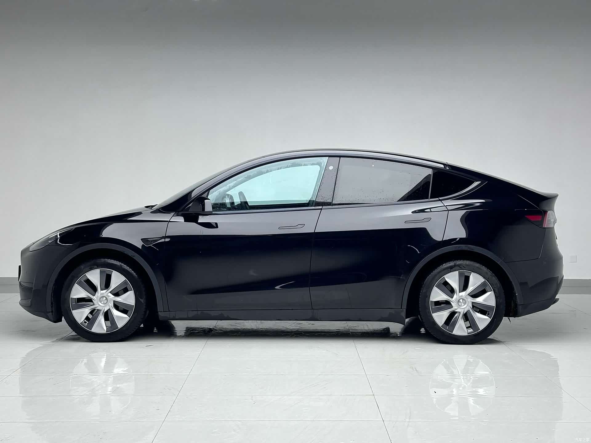Tesla Model Y, 2022 7