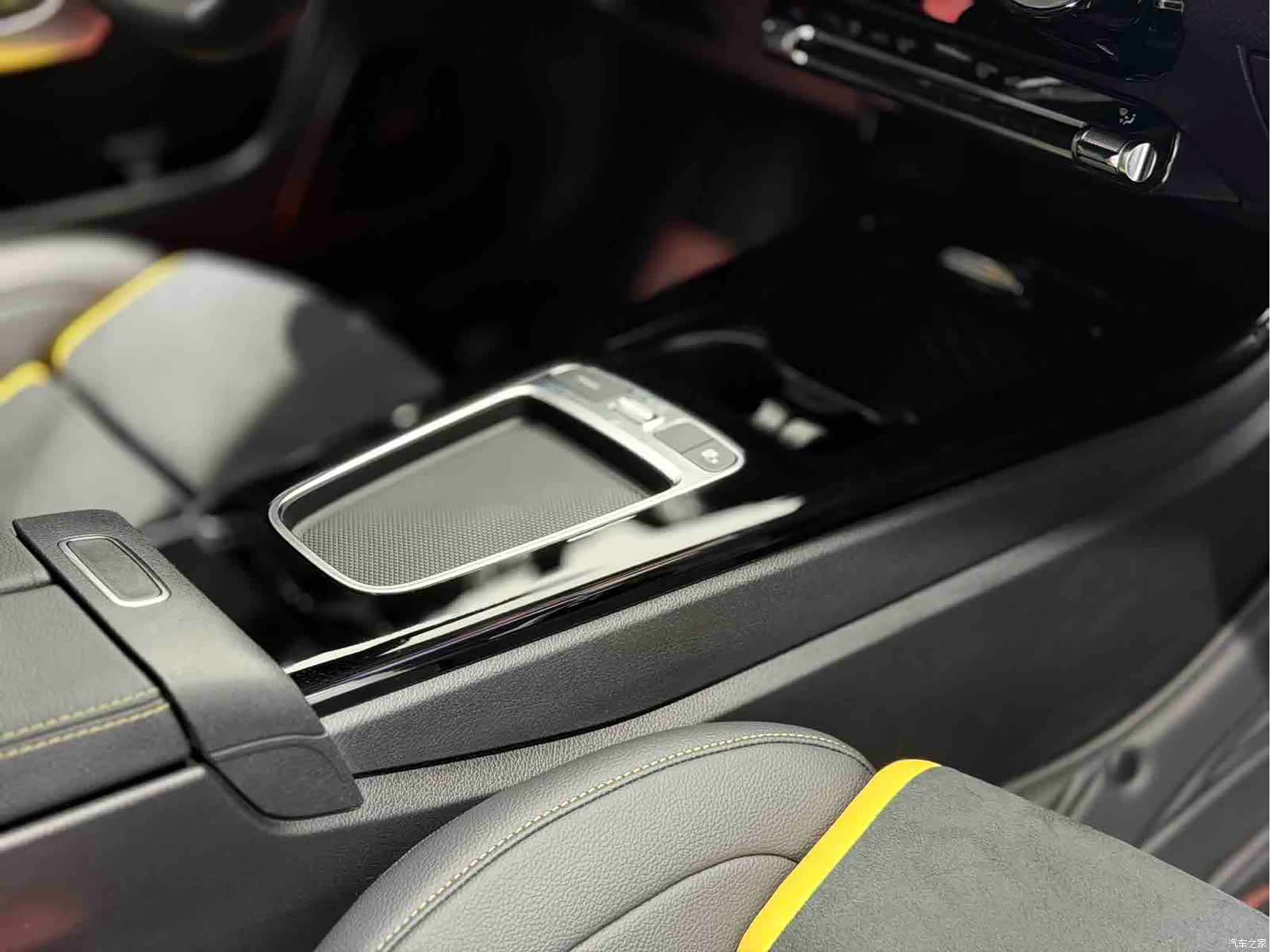 Mercedes-Benz A-Class, 2025 12
