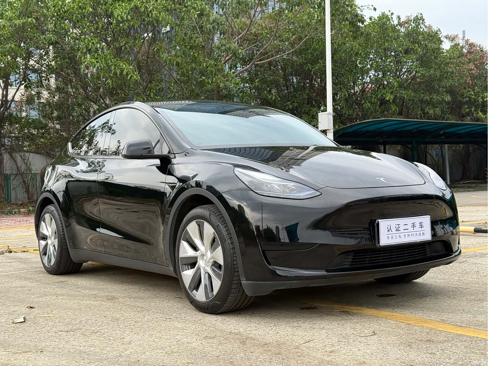 Tesla Model Y, 2023 4