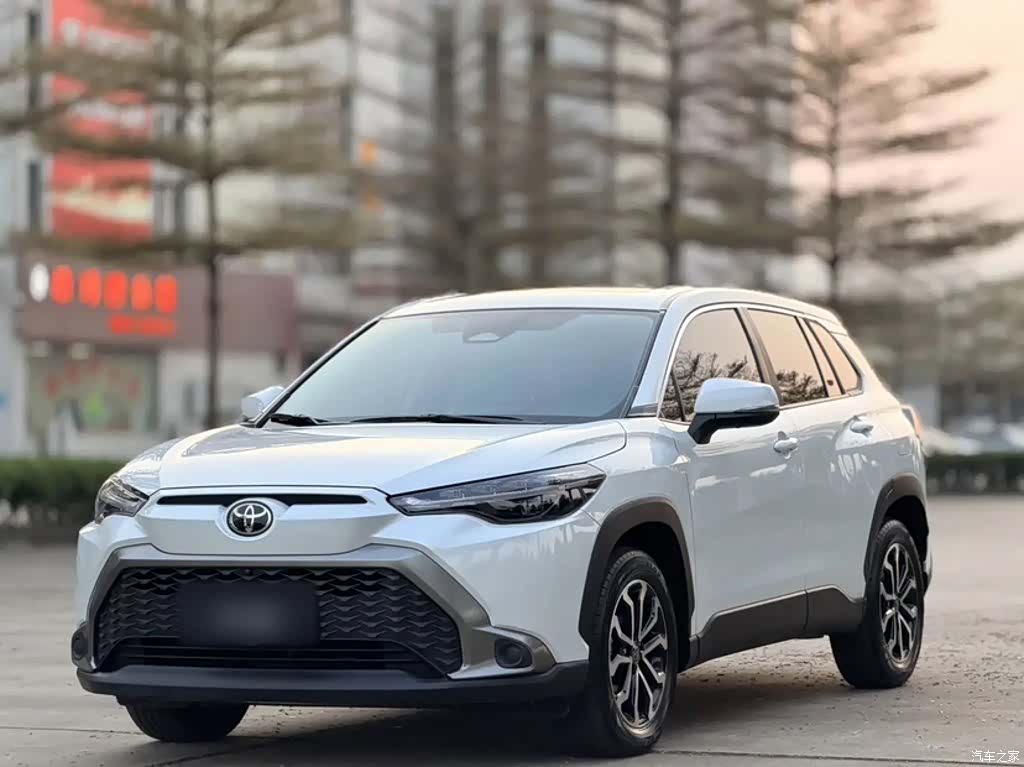 Toyota Frontlander, 2023 1