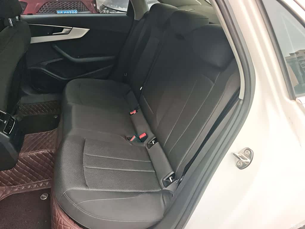 Audi A4L, 2019 17
