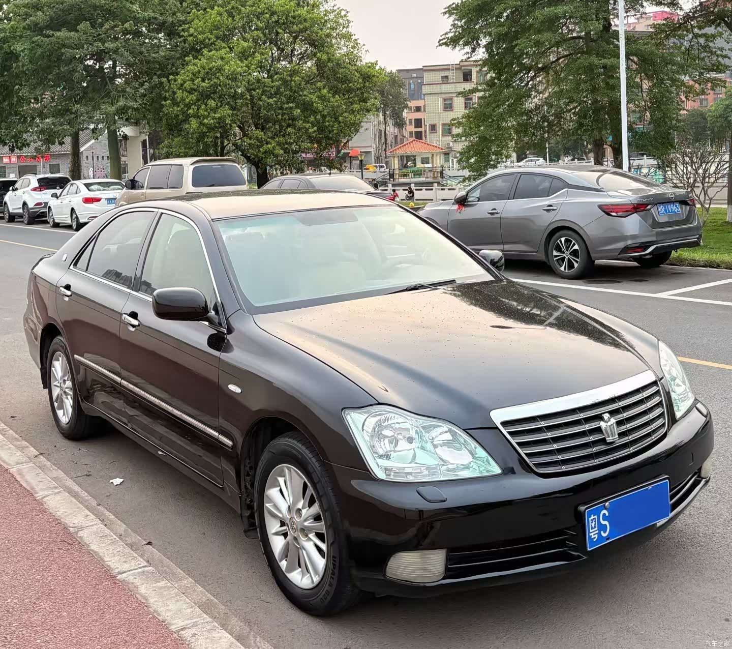 Toyota Crown, 2006 3