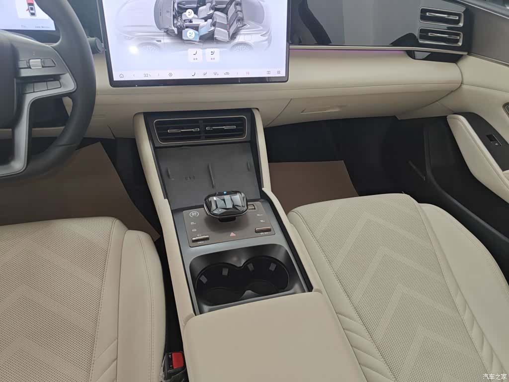 BYD Qin, 2025 14