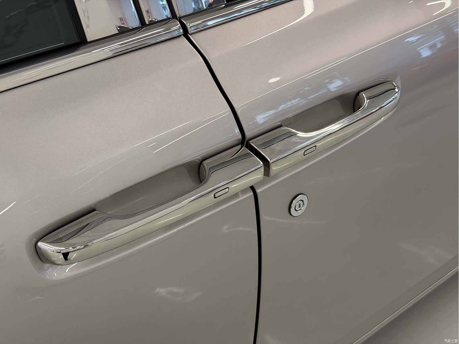 Rolls-Royce Phantom, 2019 16